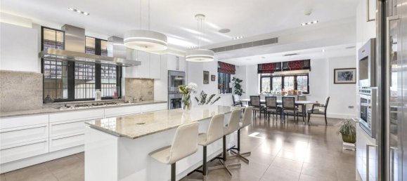 5 bedrooms House in London, United Kingdom No. 5335 45