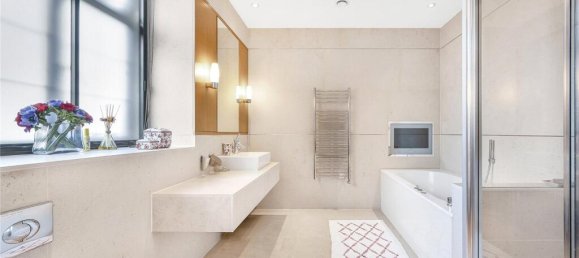 5 bedrooms House in London, United Kingdom No. 5335 53