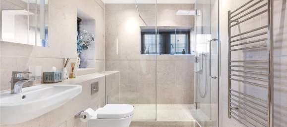 5 bedrooms House in London, United Kingdom No. 5335 62