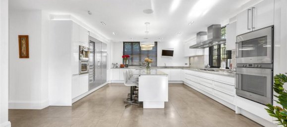 5 bedrooms House in London, United Kingdom No. 5335 44