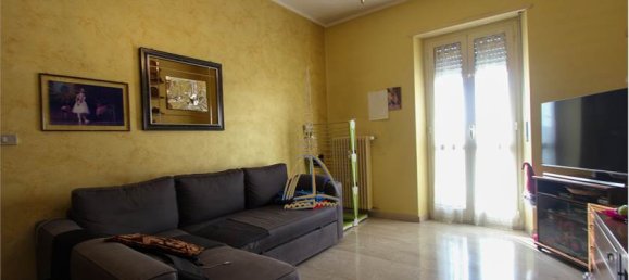 2 bedrooms Apartment in Turin, Italy No. 118876 21