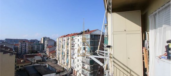 2 bedrooms Apartment in Turin, Italy No. 118876 8