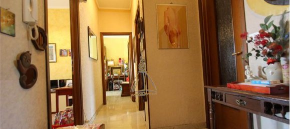 2 bedrooms Apartment in Turin, Italy No. 118876 9
