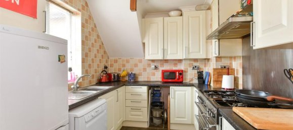 4 bedrooms House in Essex, United Kingdom No. 3969 9