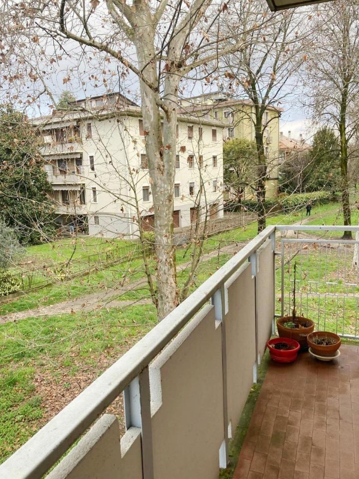 4 rooms Apartment in Padua, Italy No. 38695