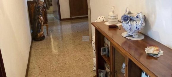 4 rooms Apartment in Padua, Italy No. 38695 6