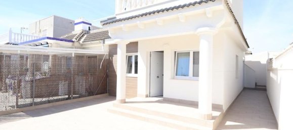 3 bedrooms Townhouse in Torrevieja, Spain No. 190733 2
