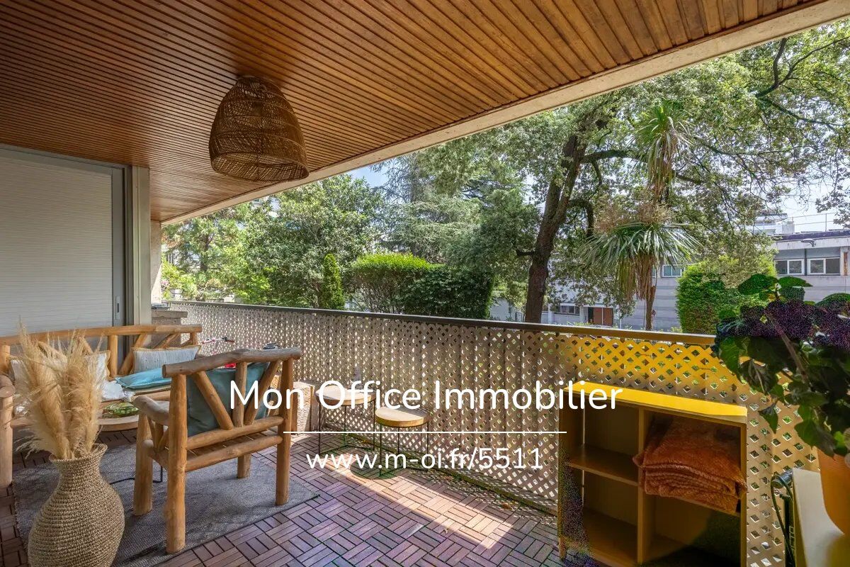 Квартира с 3 спальнями в Марсель, Франция № 349799