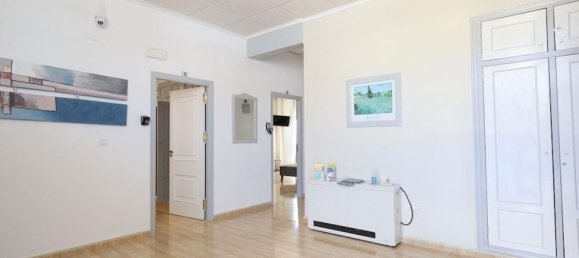 6 bedrooms Hotel in San Miguel de Salinas, Spain No. 184631 3