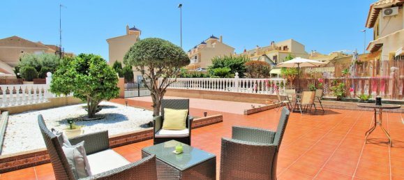 Casa de 2 dormitorios en La Zenia, Spain No. 181602 3