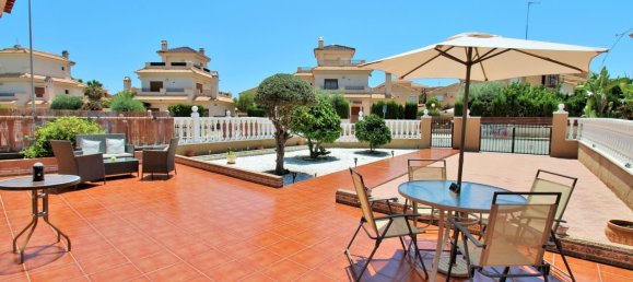 Casa de 2 dormitorios en La Zenia, Spain No. 181602 2