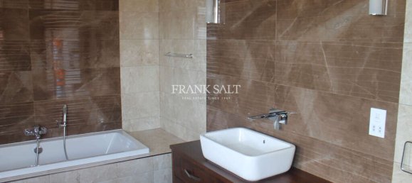 3 bedrooms Villa in Swieqi, Malta No. 8952 21