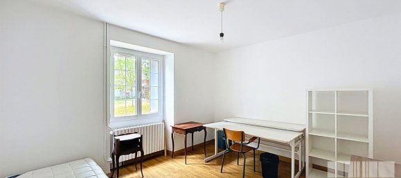 Дом с 11 спальнями в Майен, Франция № 290644 3