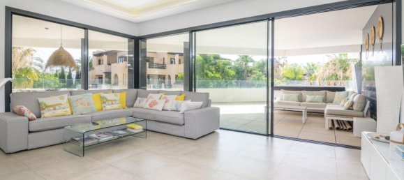 3 Schlafzimmer Wohnung in Estepona, Spain, Nr. 129116 2