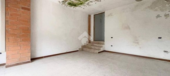 6 bedrooms Villa in Isola Rizza, Italy No. 322737 22