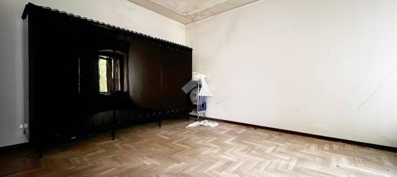 6 bedrooms Villa in Isola Rizza, Italy No. 322737 38