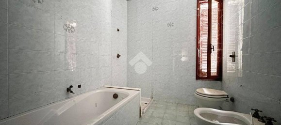 6 bedrooms Villa in Isola Rizza, Italy No. 322737 33