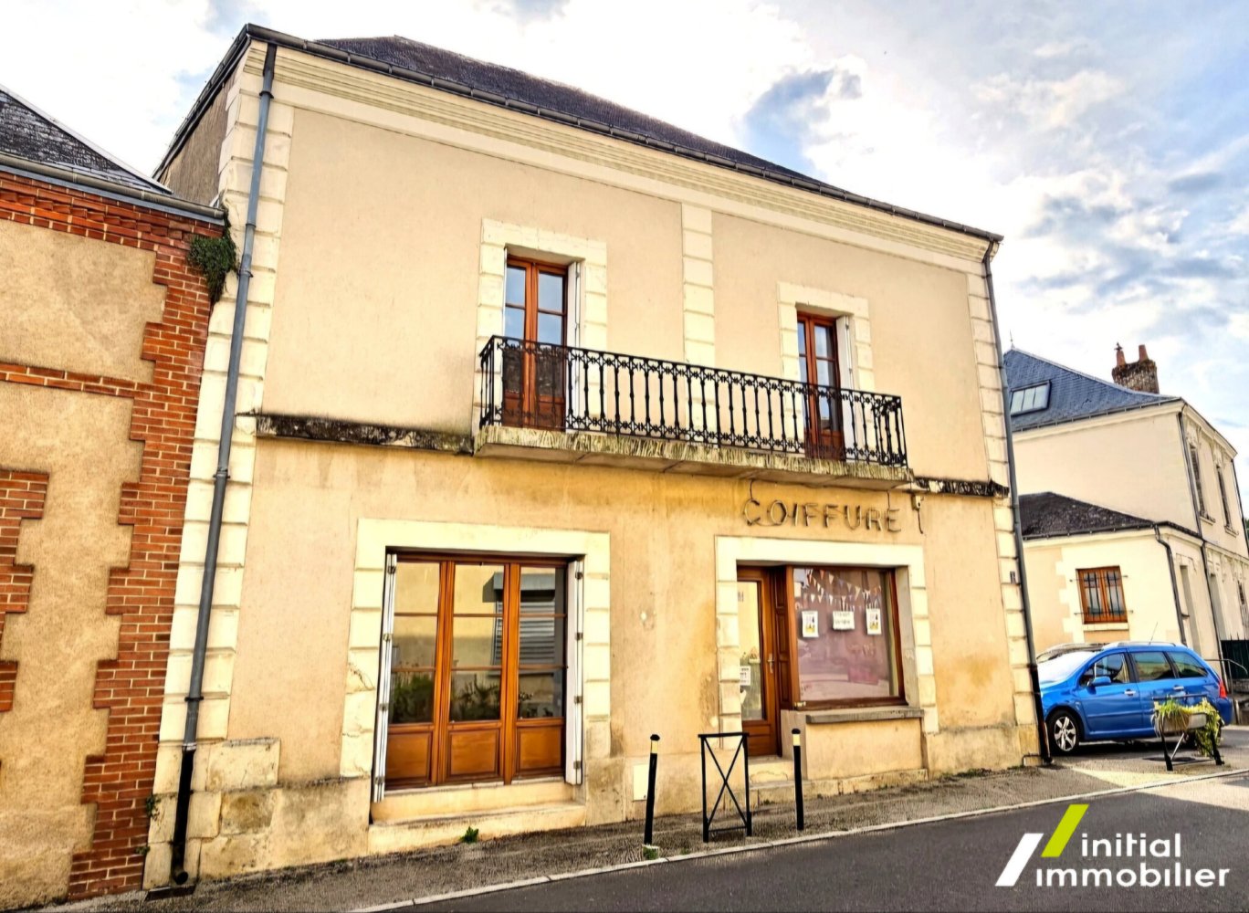 Casa de 3 dormitorios en Monnaie, France No. 53193