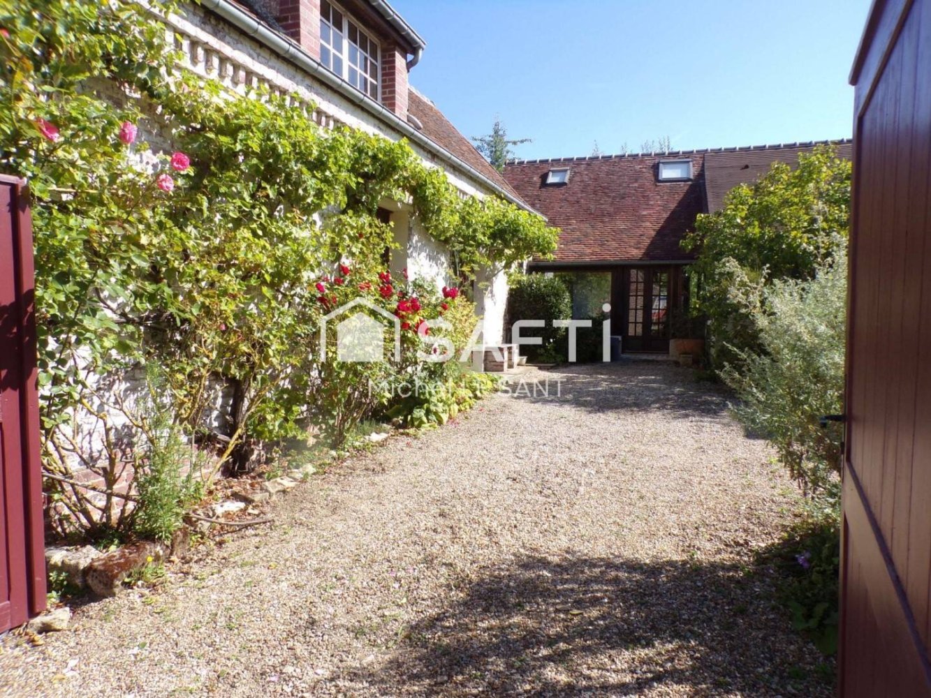 3 bedrooms House in Clermont, France No. 249601