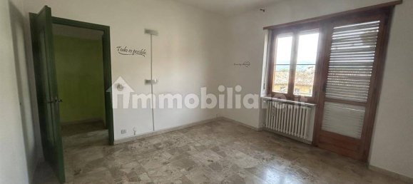 Apartamento de 2 dormitorios en Alba, Italy No. 302149 11