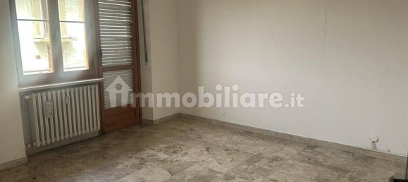 Apartamento de 2 dormitorios en Alba, Italy No. 302149 10
