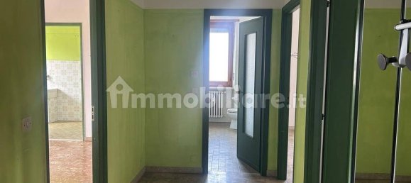 Apartamento de 2 dormitorios en Alba, Italy No. 302149 4