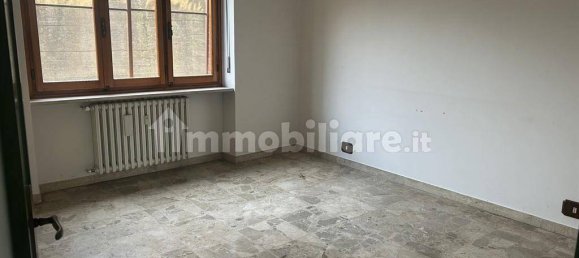 Apartamento de 2 dormitorios en Alba, Italy No. 302149 9