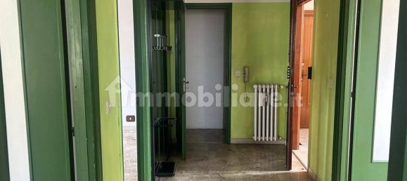 Apartamento de 2 dormitorios en Alba, Italy No. 302149 13