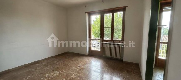 Apartamento de 2 dormitorios en Alba, Italy No. 302149 5