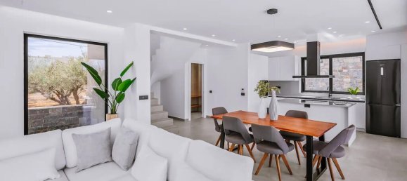 3 bedrooms Villa in Hersonissos, Greece No. 2704 4