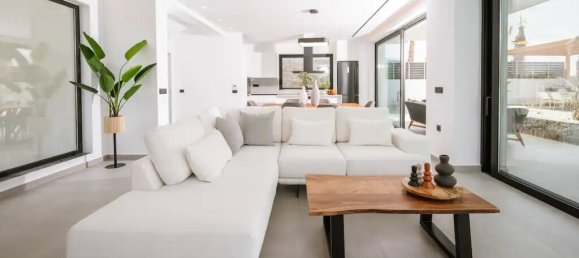 3 bedrooms Villa in Hersonissos, Greece No. 2704 3