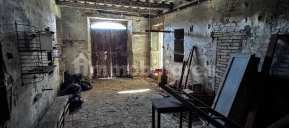 3 bedrooms House in Monte Vidon Corrado, Italy No. 200869 4