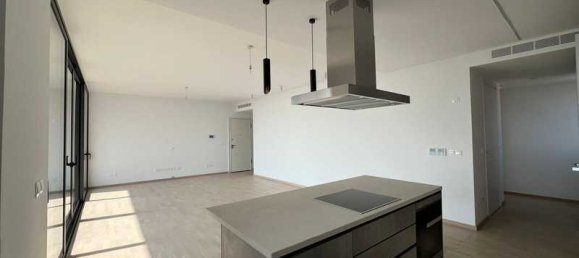 3 bedrooms Penthouse in Limassol, Cyprus No. 18111 11