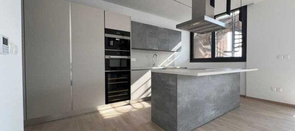 3 bedrooms Penthouse in Limassol, Cyprus No. 18111 3