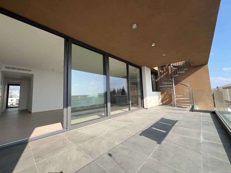 3 bedrooms Penthouse in Limassol, Cyprus No. 18111