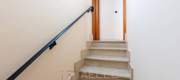 Вилла с 8 комнатами в Рим, Италия № 79002 47