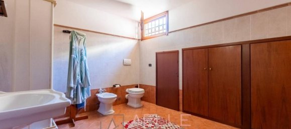 Вилла с 8 комнатами в Рим, Италия № 79002 36