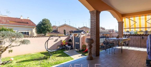 Вилла с 8 комнатами в Рим, Италия № 79002 2