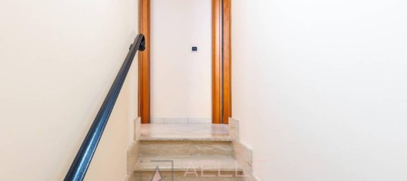 Вилла с 8 комнатами в Рим, Италия № 79002 42