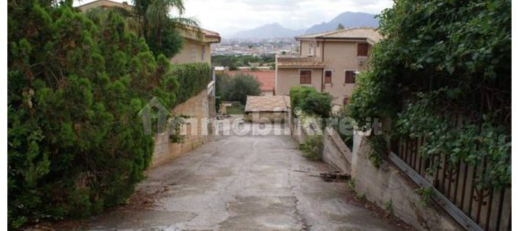 4 Schlafzimmer Wohnung in Palermo, Italy, Nr. 302015 7