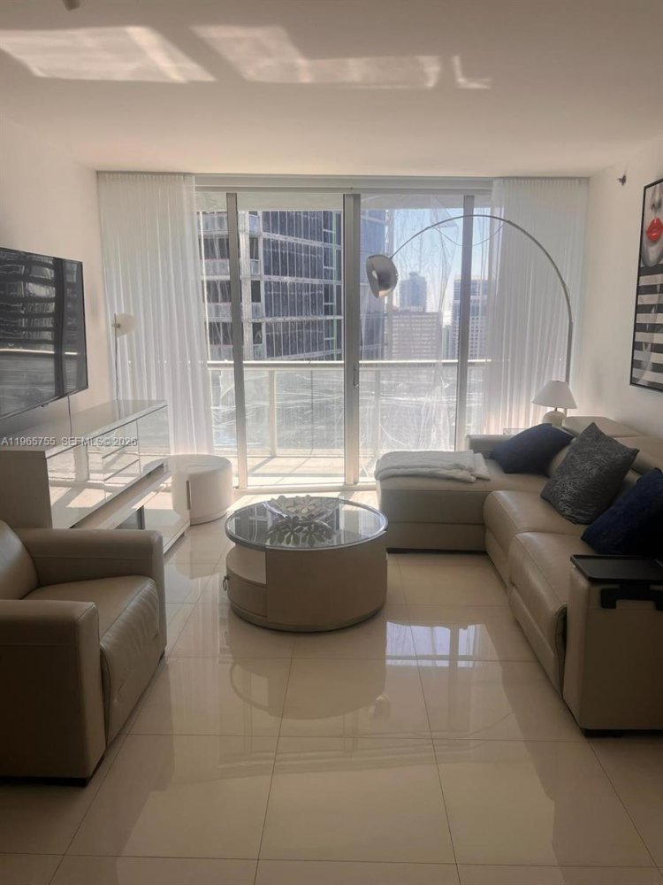 2 dormitorios propiedad comercial en alquiler en Miami, Miami-Dade, Florida, USA № 614452