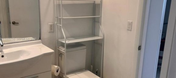 2 dormitorios propiedad comercial en alquiler en Miami, Miami-Dade, Florida, USA № 614452 11