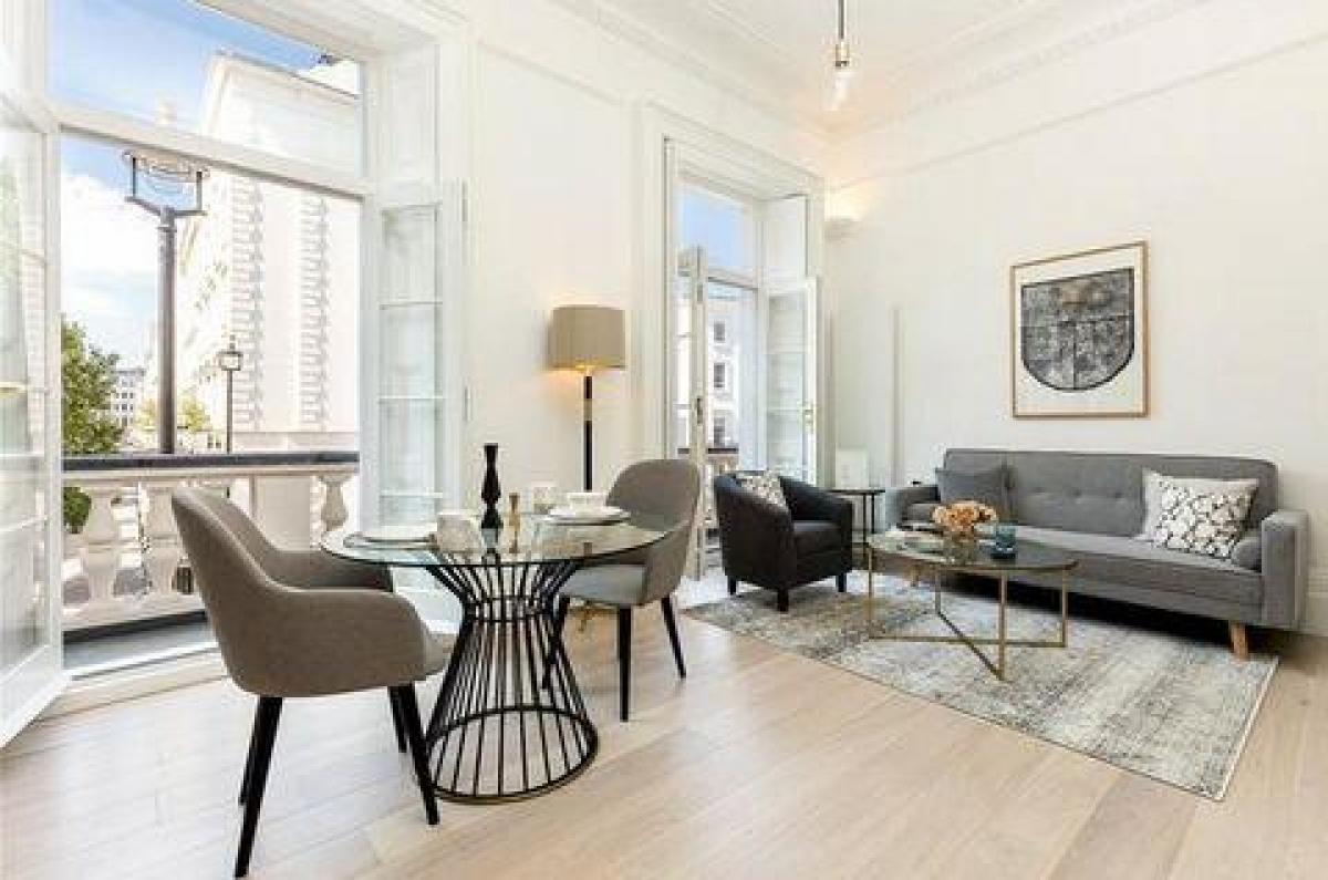 Studio in the Condo in London, United Kingdom No. 584