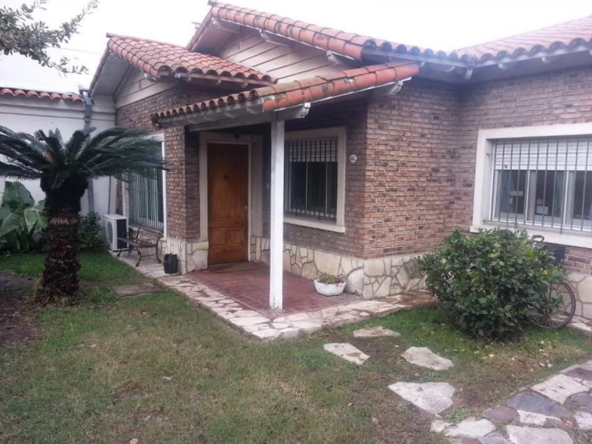 3 Schlafzimmer Haus in Tres de Febrero, Argentina, Nr. 96438