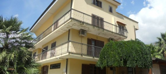 6 rooms House in Lamezia Terme, Italy No. 197464 3