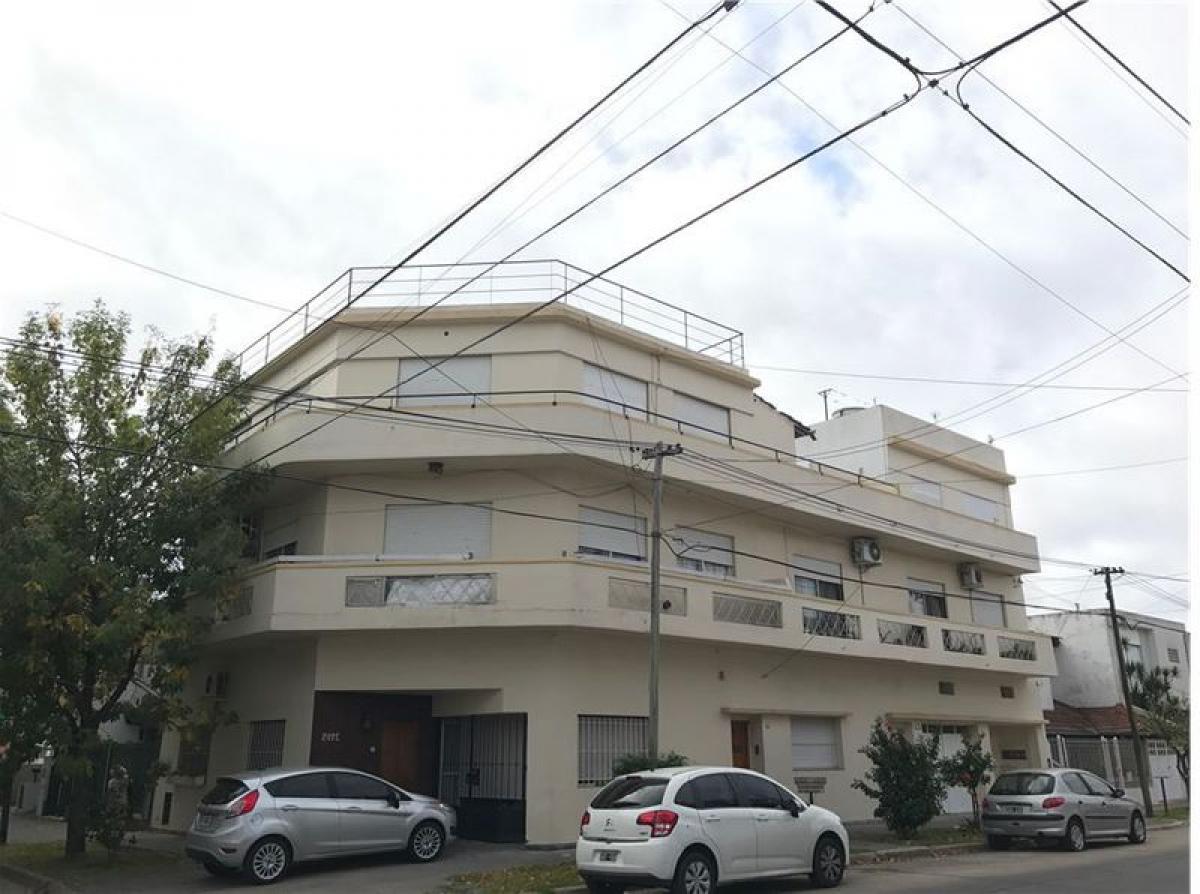 2 bedrooms House in Vicente Lopez, Argentina No. 3638