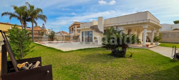 4 rooms Villa in Noto, Italy No. 351657 2