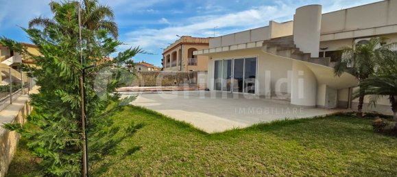 4 rooms Villa in Noto, Italy No. 351657 3