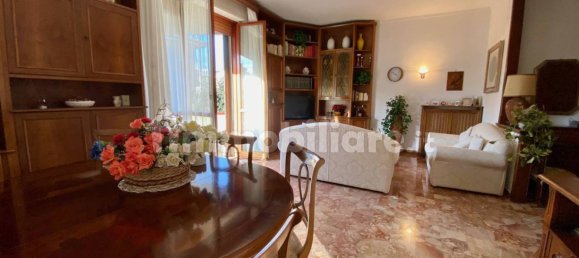 2 bedrooms Apartment in Florence, Italy No. 296591 10