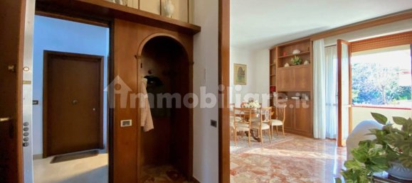 2 bedrooms Apartment in Florence, Italy No. 296591 6